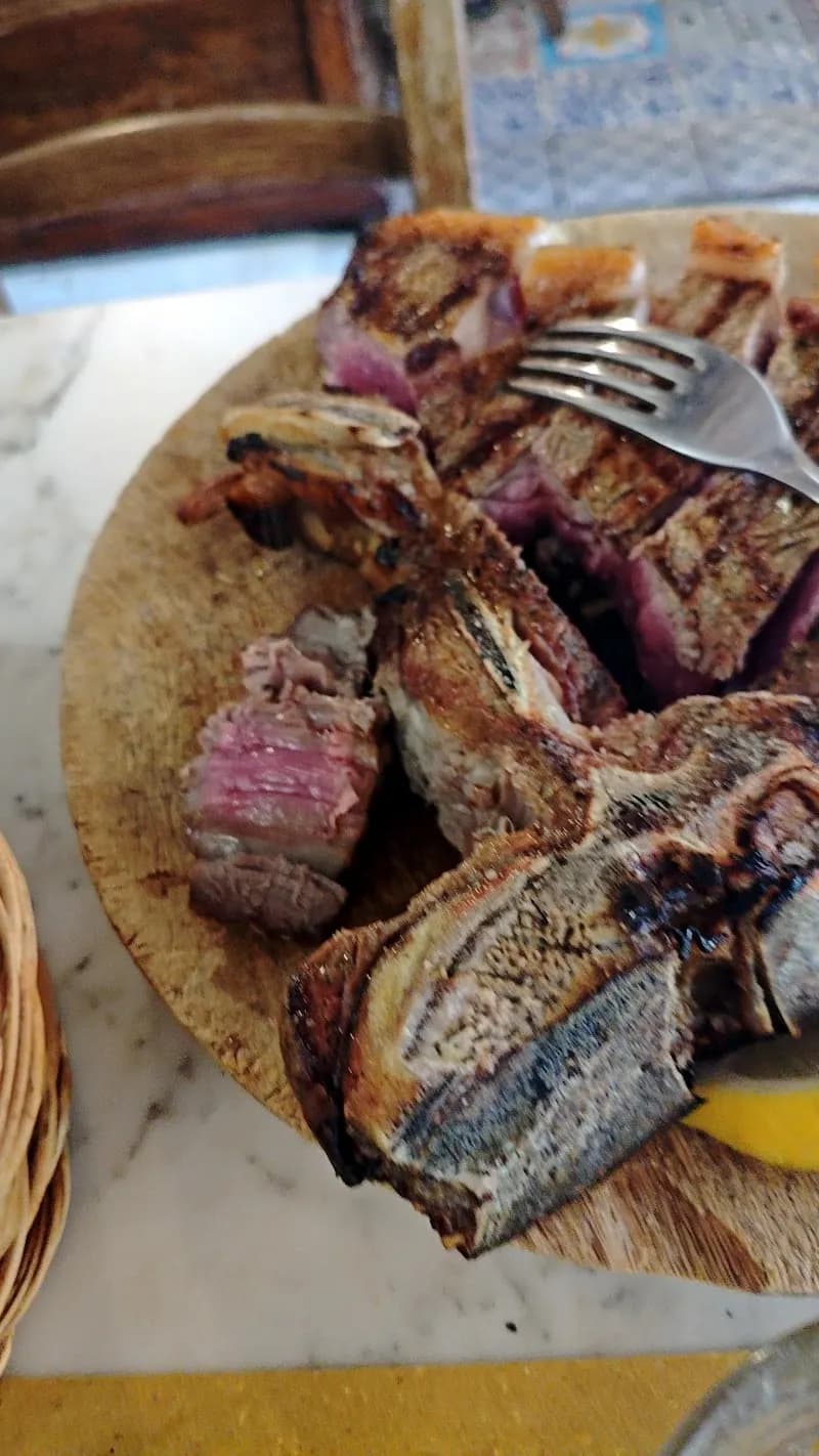 View of Trattoria del Pomo d'Oro in San Casciano in Val di Pesa, Tuscany