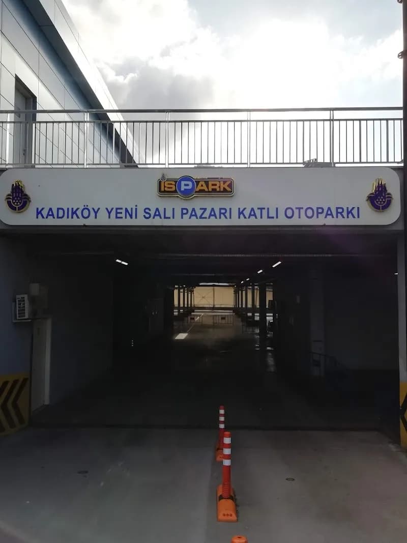 Tuesday and Friday bazaar market in Beykoz, Istanbul