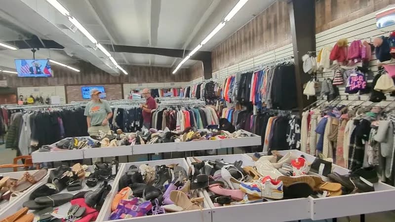 View of Unclaimed Baggage in Scottsboro, AL