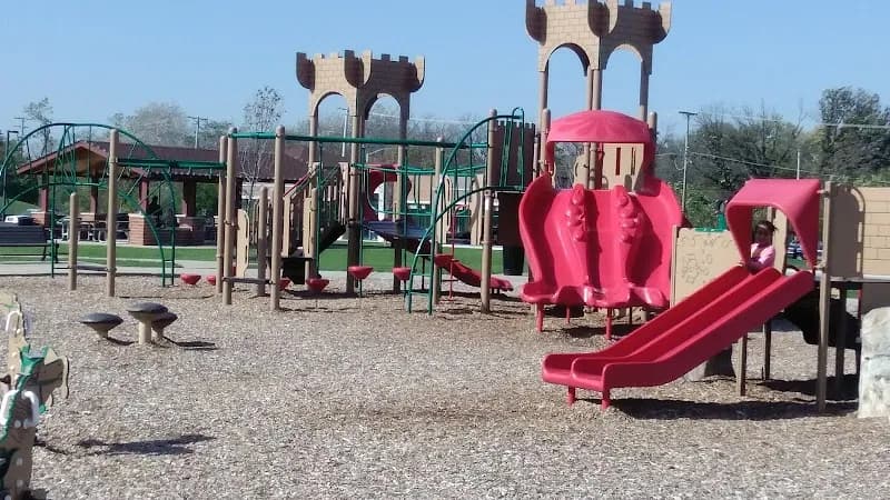 Veterans Park park in La Grange, IL