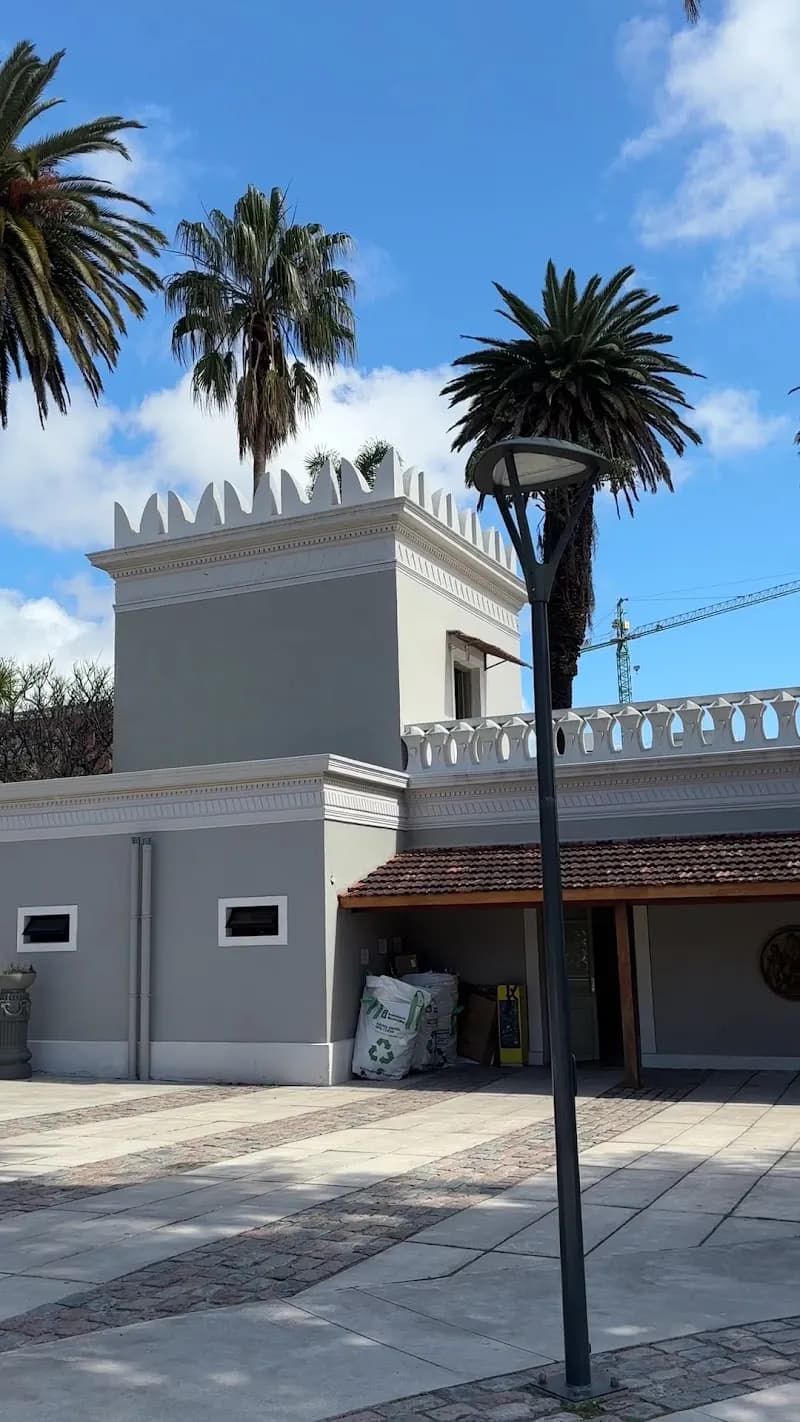 View of Villa Dolores Park in Montevideo, MO