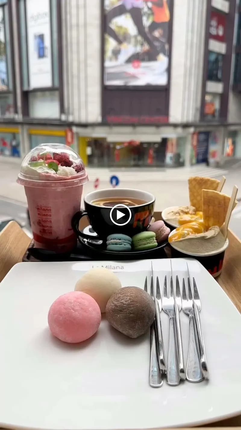 View of Village Ice Cream Shop in Mê Linh, HN