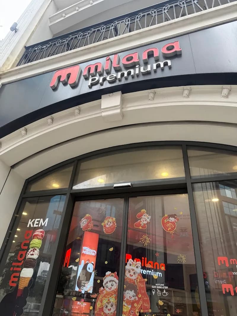 View of Village Ice Cream Shop in Mê Linh, HN