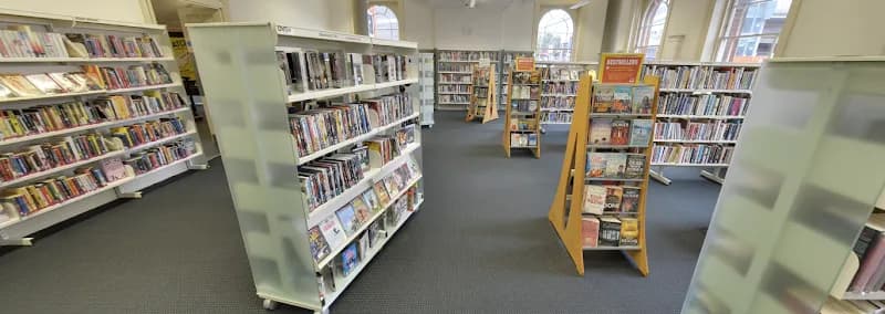 Wandsworth Town Library internet cafe in Wandsworth, London