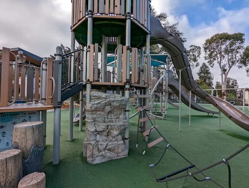 Washington Park park in Burlingame, CA