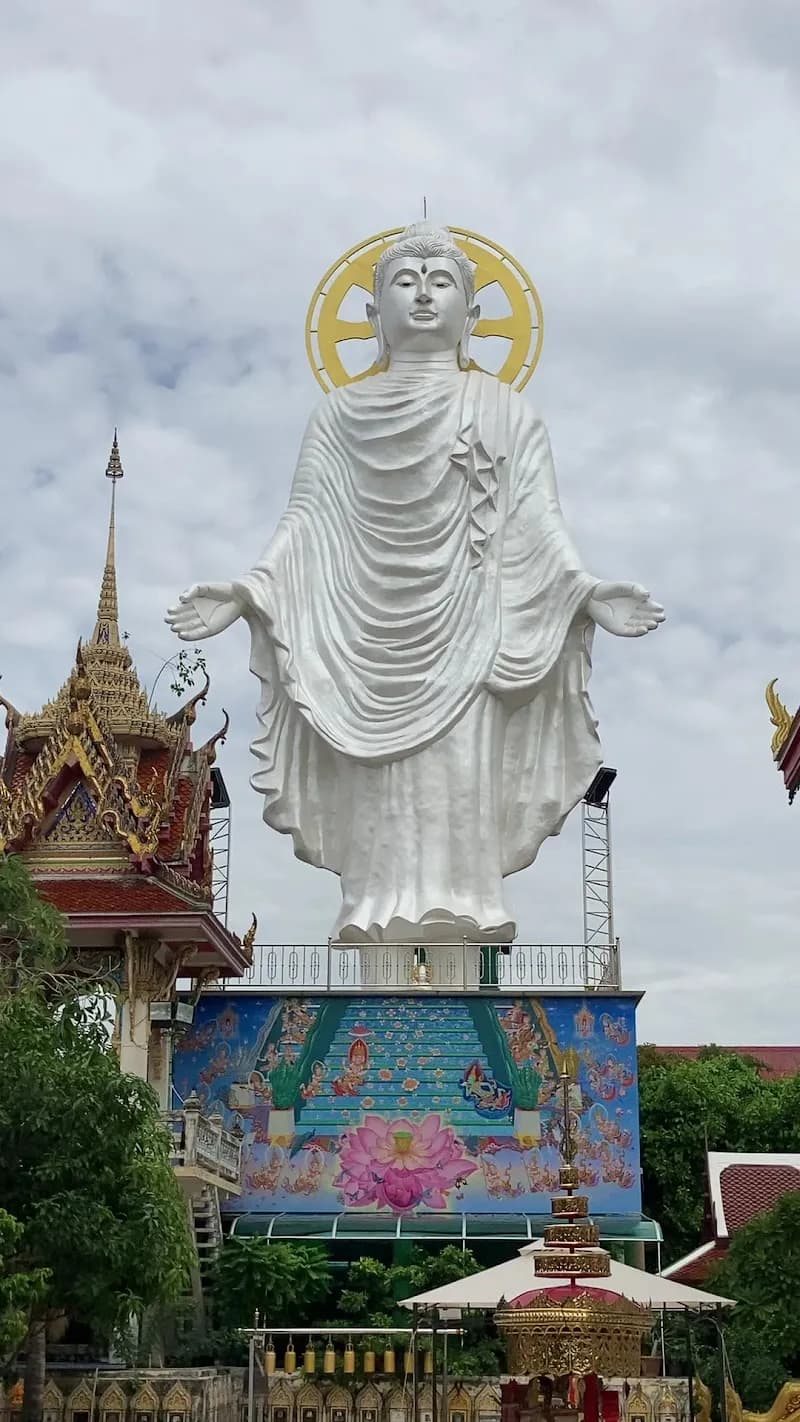 View of Wat Bangkapi (Temple Grounds) in Bangkapi, BKK