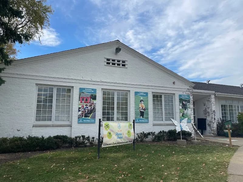 View of West Ridge Center in Highland Park, IL