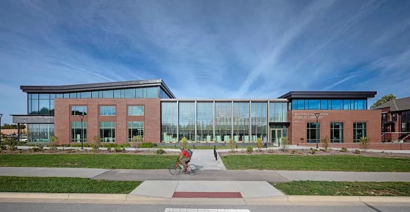 Westfield Washington Public Library library in Westfield, IN