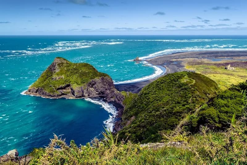Whatipu Beach beach in Waitakere, AKL
