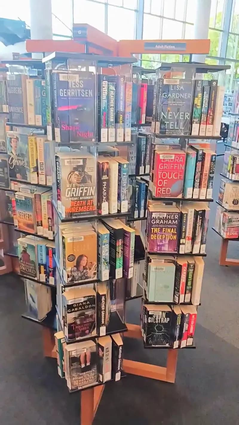 View of Whitby Public Library - Central Library in Whitby, ON