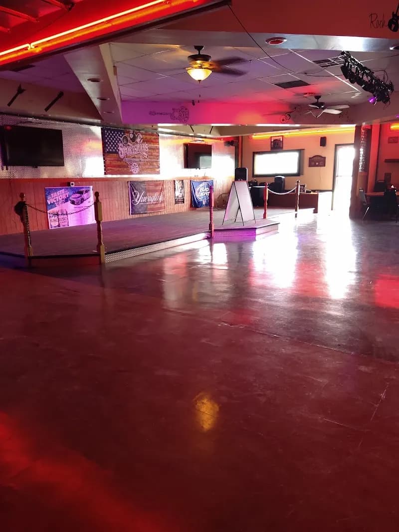 Williamsburg Road Shopping Center shopping mall in Sandston, VA