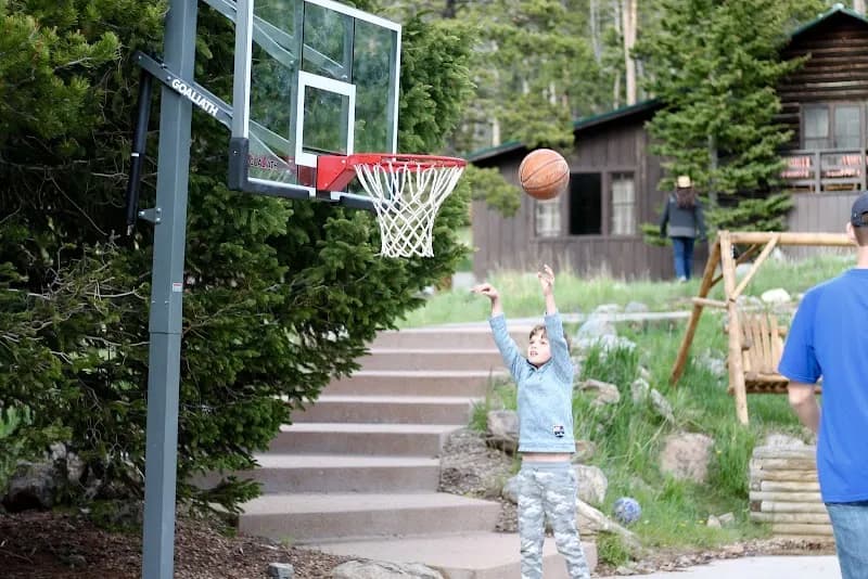 Wind River Ranch resort hotel in Estes Park, CO