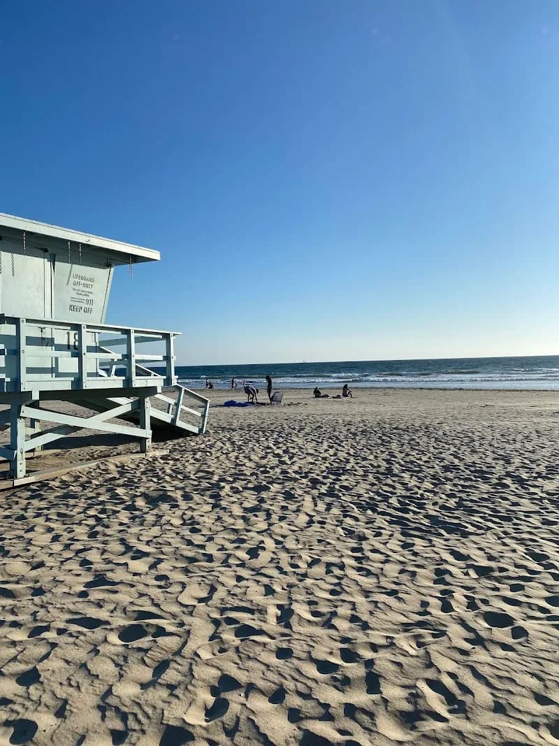 View of Windward Plaza in Venice, CA