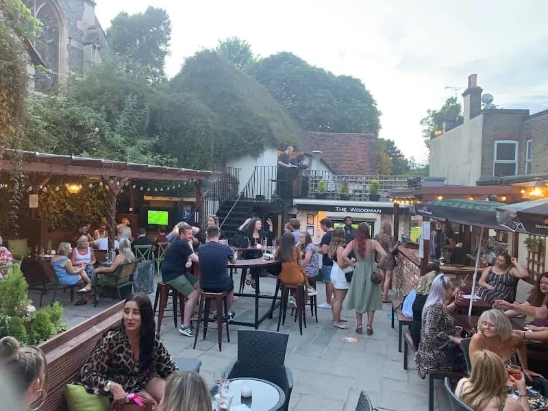 View of Woodman Brewery & Kitchen in Croydon, London