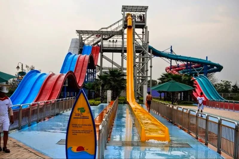 Worlds of Wonder water park in Noida, UP