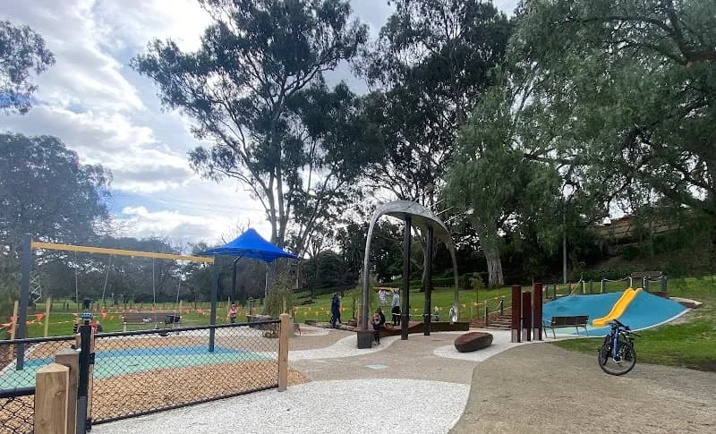 Yarra Bank Reserve park in Hawthorn, VIC