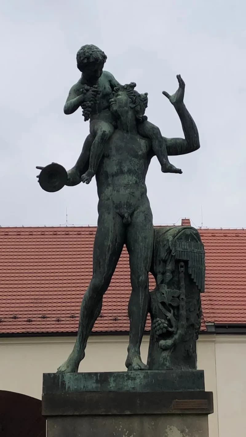 View of Zámek Středočeského muzea v Roztokách u Prahy in Roztoky, CZ
