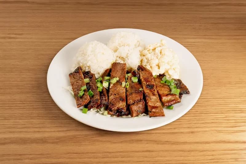 View of Zippy's Makiki in Honolulu, HI