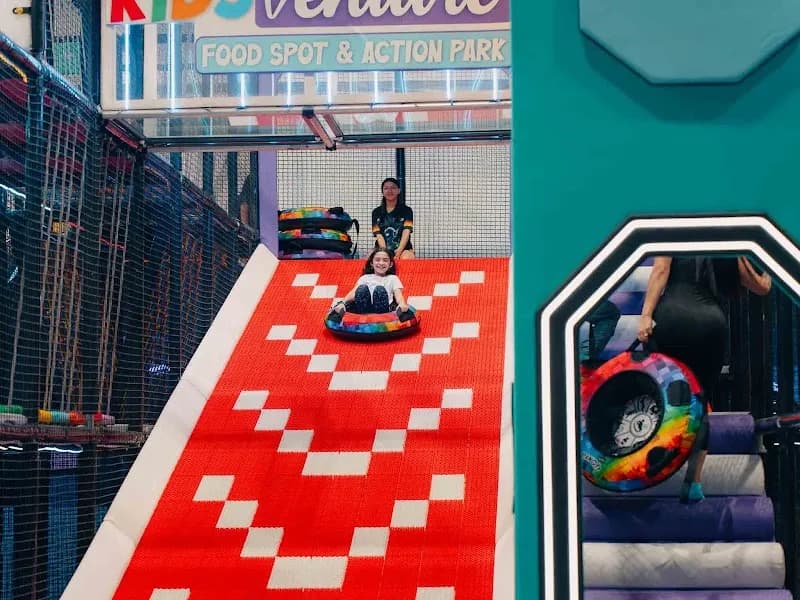 View of Zona de Juegos Acuáticos Curridabat in Curridabat, SJ