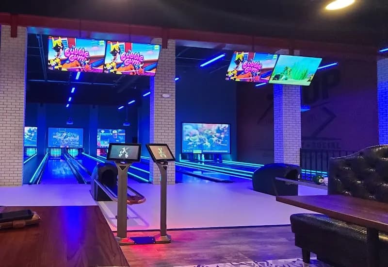 1UP Entertainment + Social bowling alley in Tampa, FL