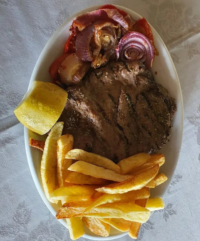 View of Acharnes Local Taverna - Taverna Tis Yias in Acharnes, AT