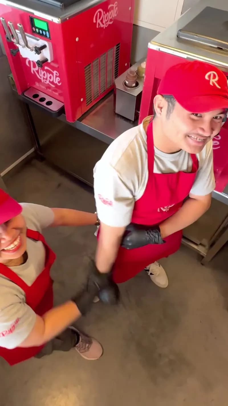 View of Al Baraha Ice Cream Shop in Al Baraha, Abu Dhabi
