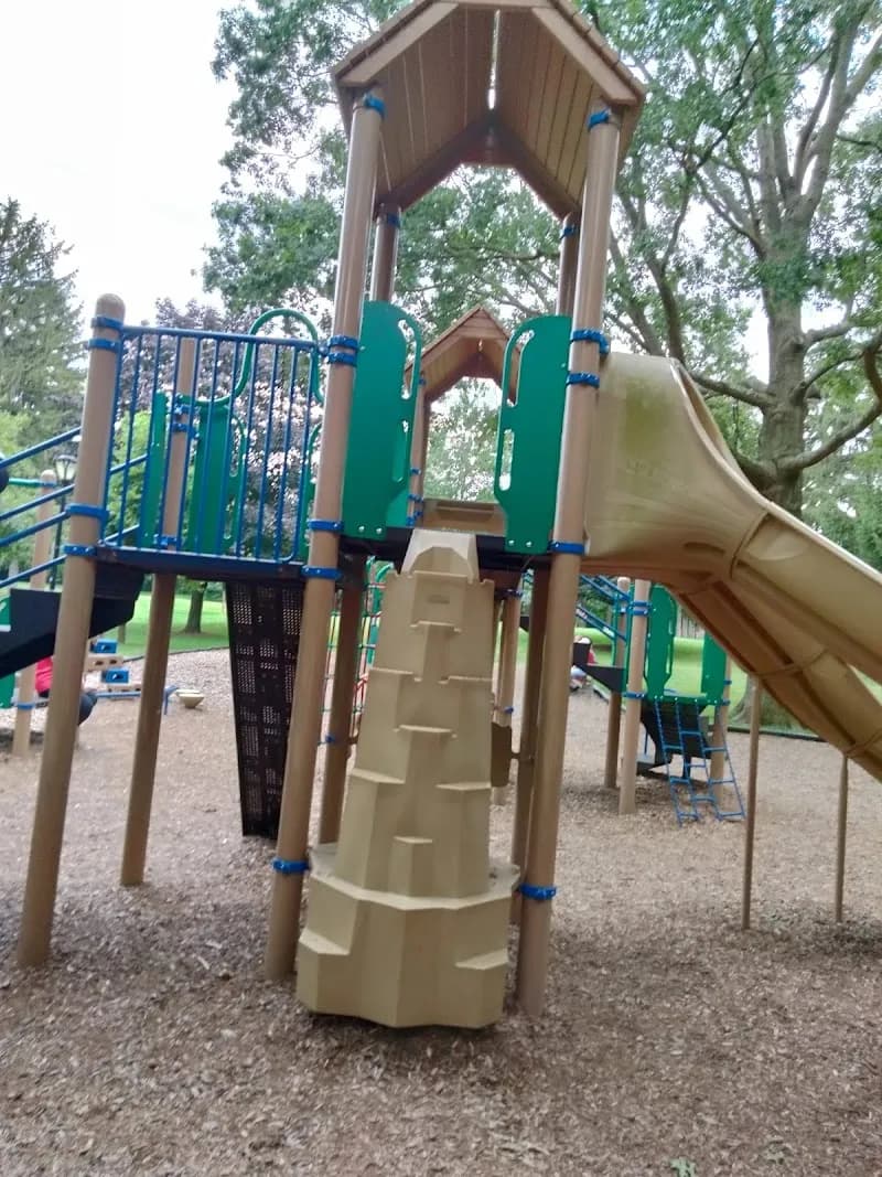 Allenwood Park park in Great Neck, NY