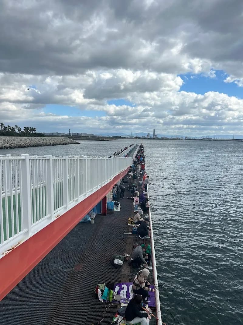 Amagasaki Fishing Park fishing pier in Amagasaki, Osaka
