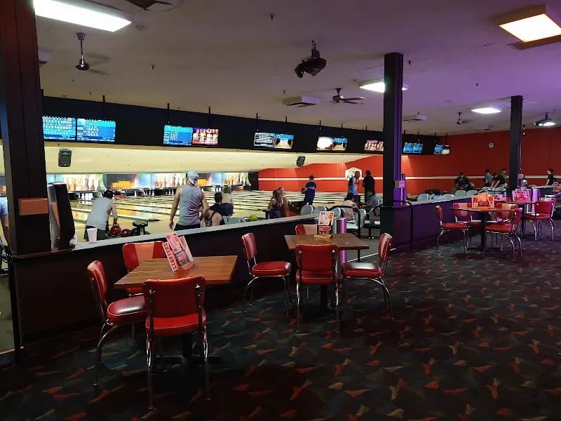 View of AMF Land Park Lanes in Land Park, CA