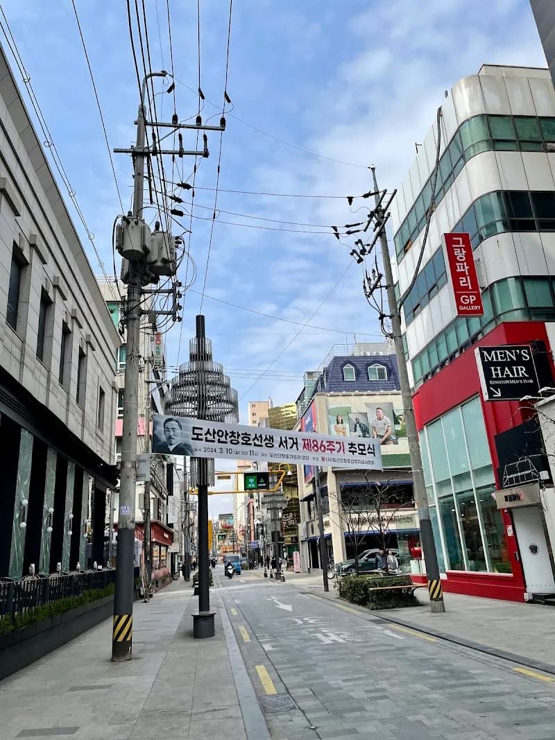 Apgujeong Rodeo Street tourist attraction in Seoul, SEL
