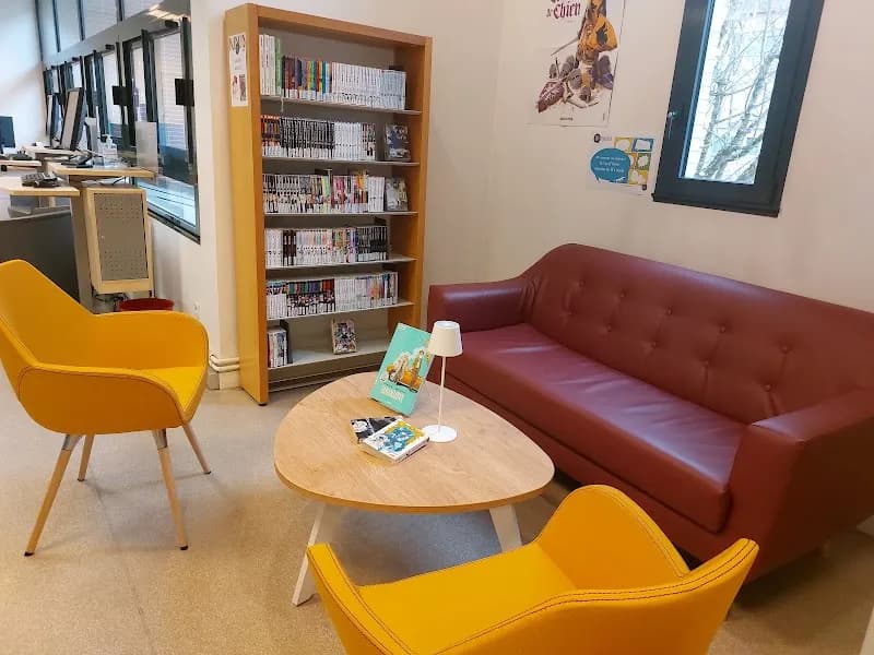 View of Bibliothèque Municipale de Saint-Germain-en-Laye in Saint-Germain-en-Laye, IDF