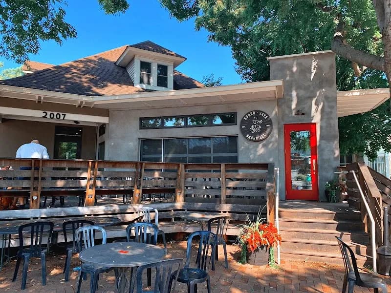View of Bongo Java in Forest Hills, TN