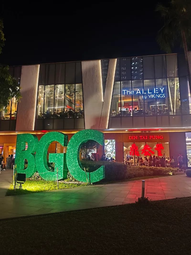 Bonifacio Central Park park in Bonifacio Global City, NCR