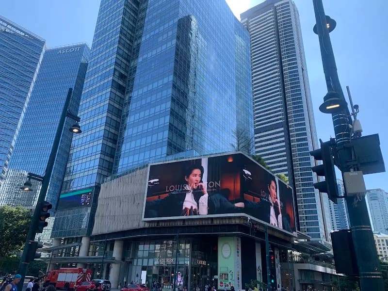 Bonifacio High Street shopping mall in Manila, NCR