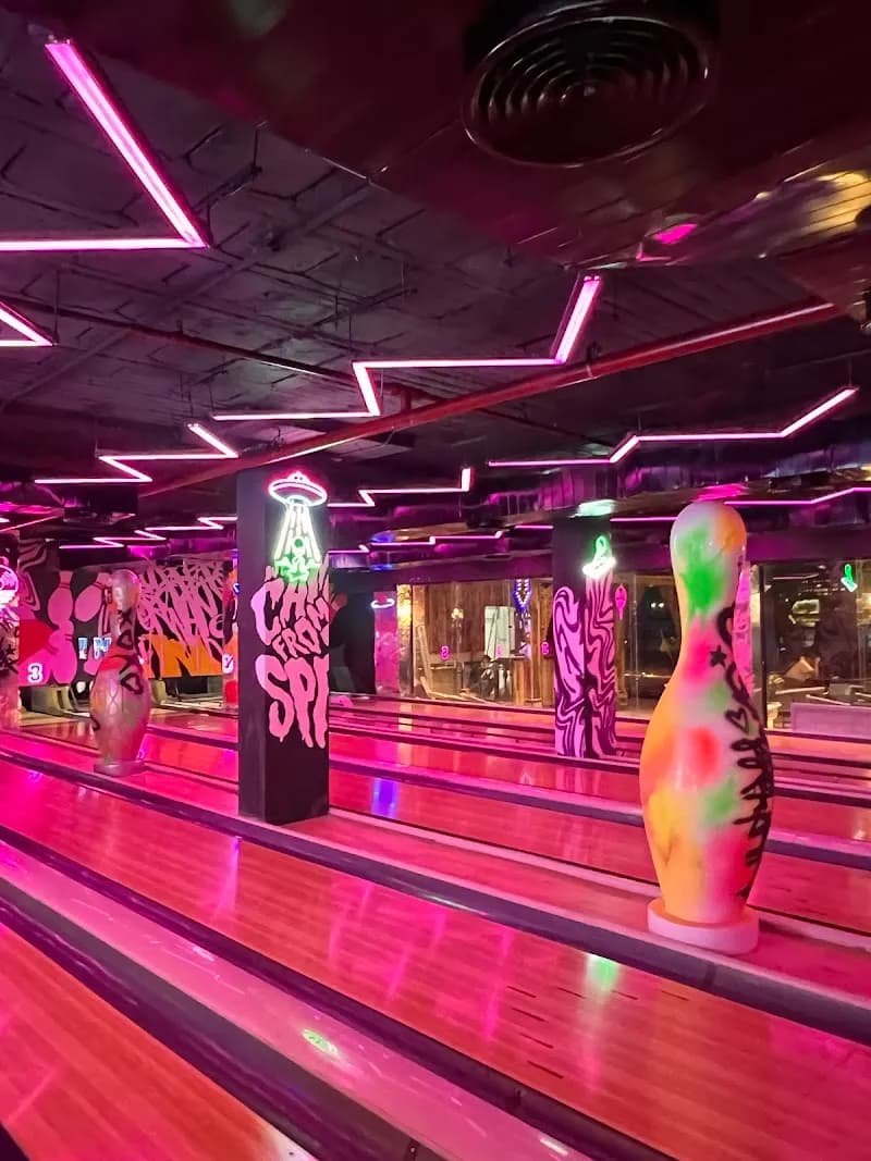 Bowling Barn bowling in Cairo, CAI