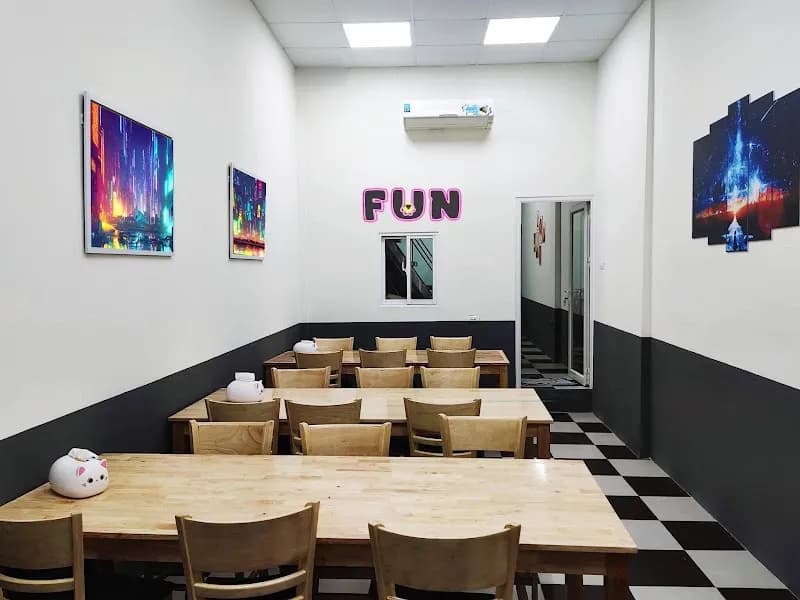 Buncha Cafe & Play cafe in Cầu Giấy, HN