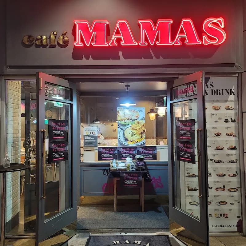 Cafe Mamas cafe in Apgujeong, SE