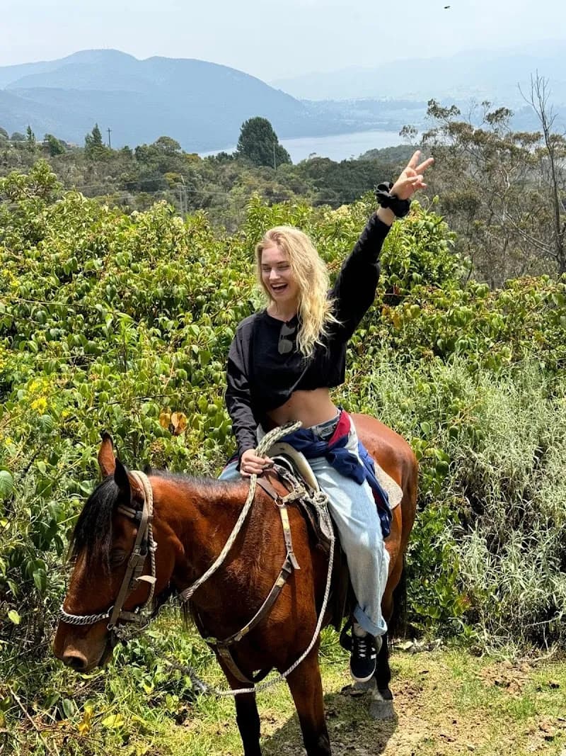 View of Cafetería Familiar La Montaña in La Calera, CD