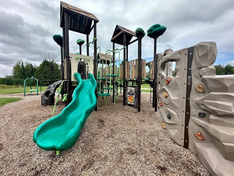 Centennial Park park in Georgina, ON