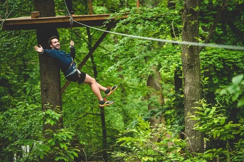Centre d'Aventure du Chemin des Fontaines adventure in Boulogne-Billancourt, IDF