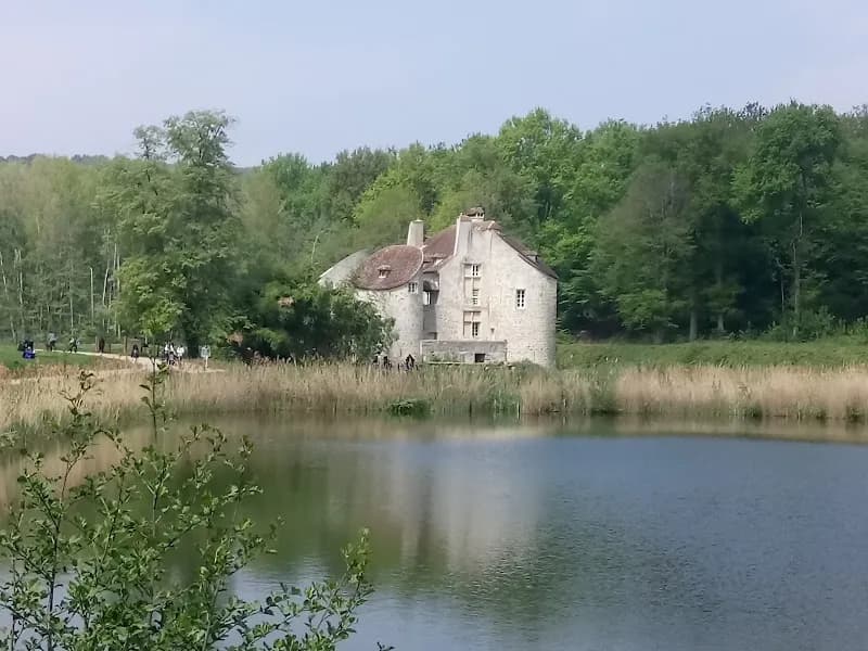 View of Château De La Chasse in Montmorency, IDF