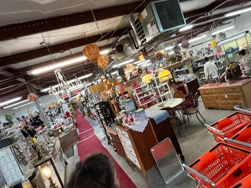 View of Cherry's Chouteau Mall in Cherry Street, OK