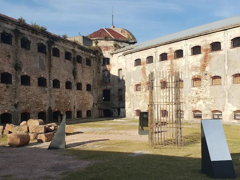 View of Contemporary Art Space in Montevideo, MO