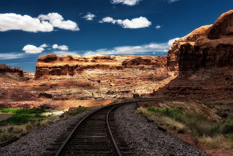 View of Corona Arch in Moab, UT