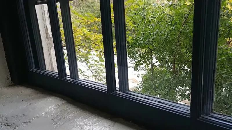 View of Cream & Crepe Cafe in Cedarburg, WI