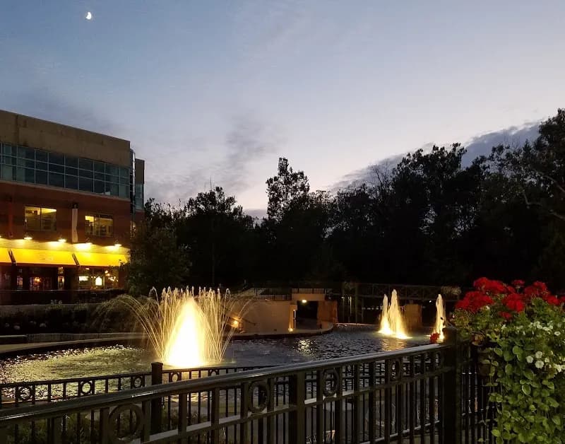 View of Creekside Plaza in Gahanna, OH
