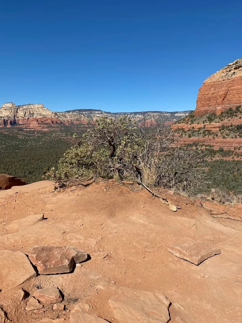 View of Devil's Bridge Trailhead in Sedona, AZ