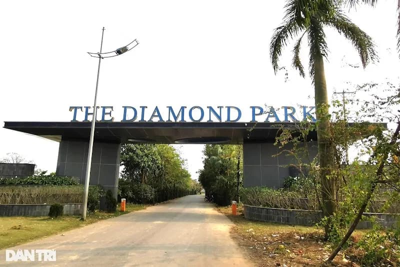 View of Diamond Park in Mê Linh, HN