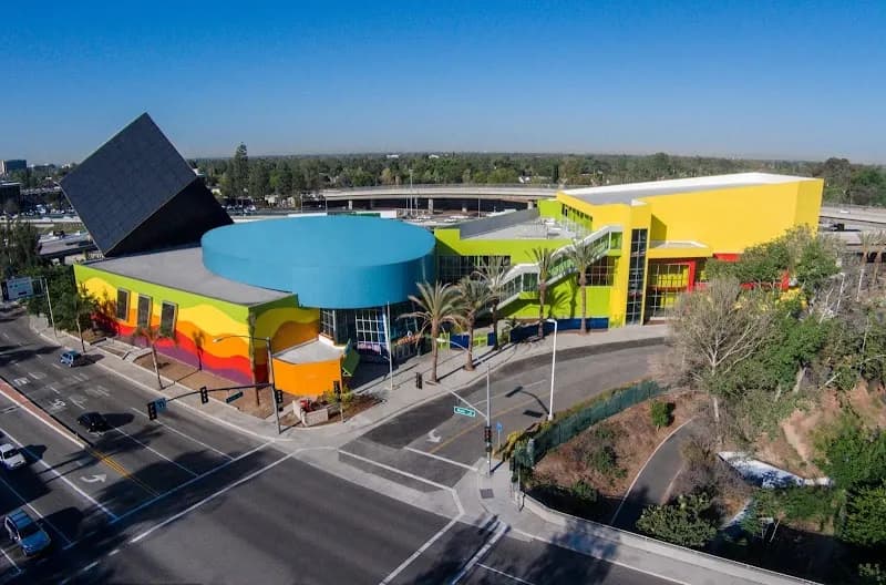 Discovery Cube summer camp organizer in Anaheim, CA