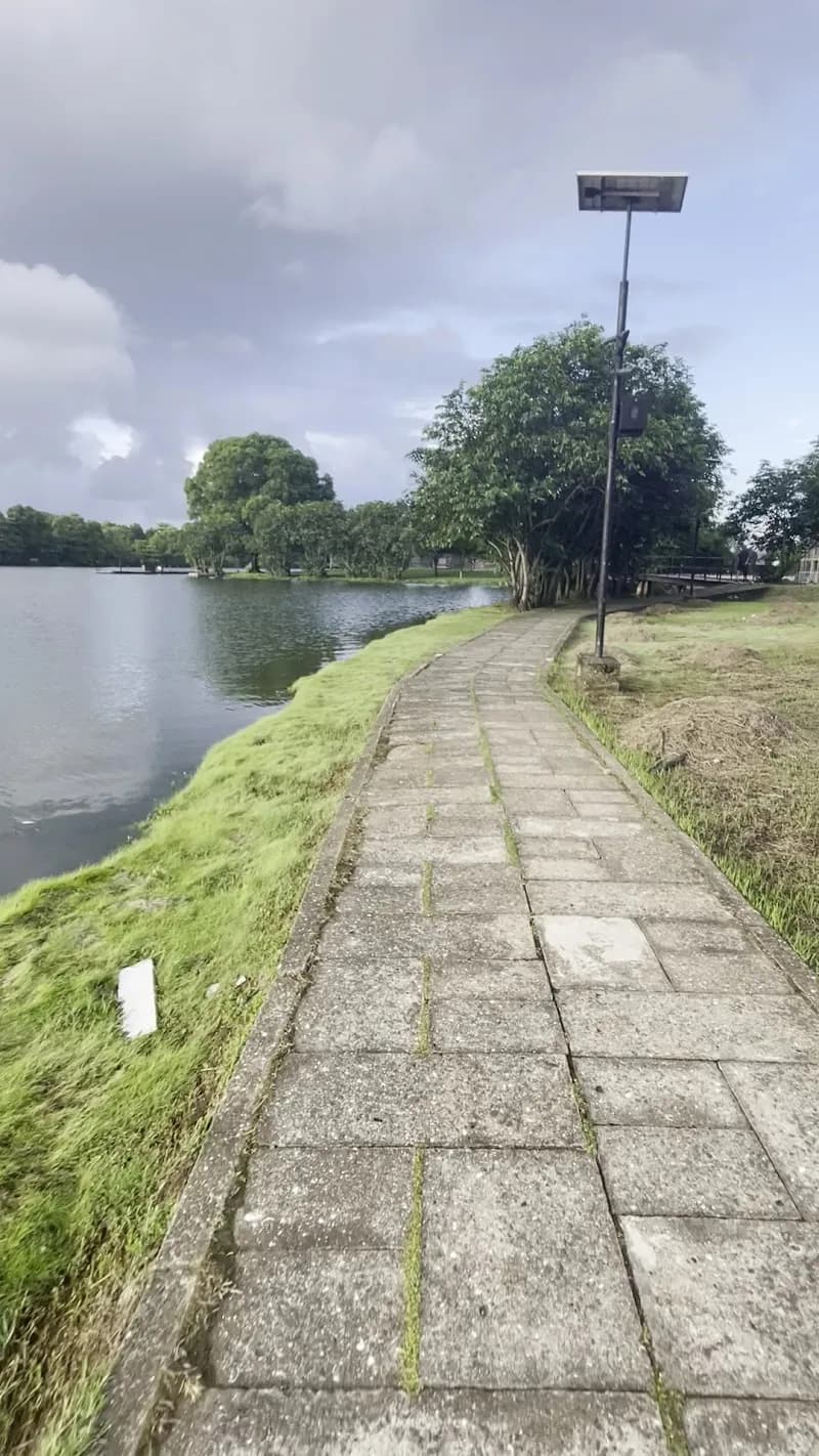 View of Diyatha Uyana Park in Battaramulla, WP